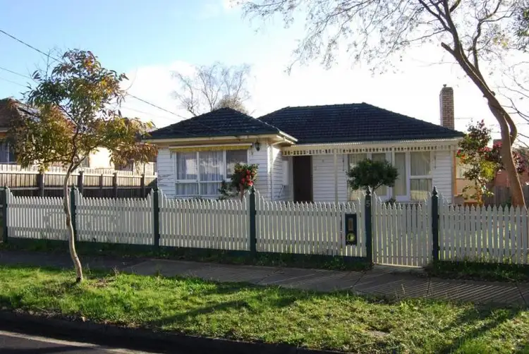 Main view of Homely house listing, 5 Brae Grove, Nunawading VIC 3131