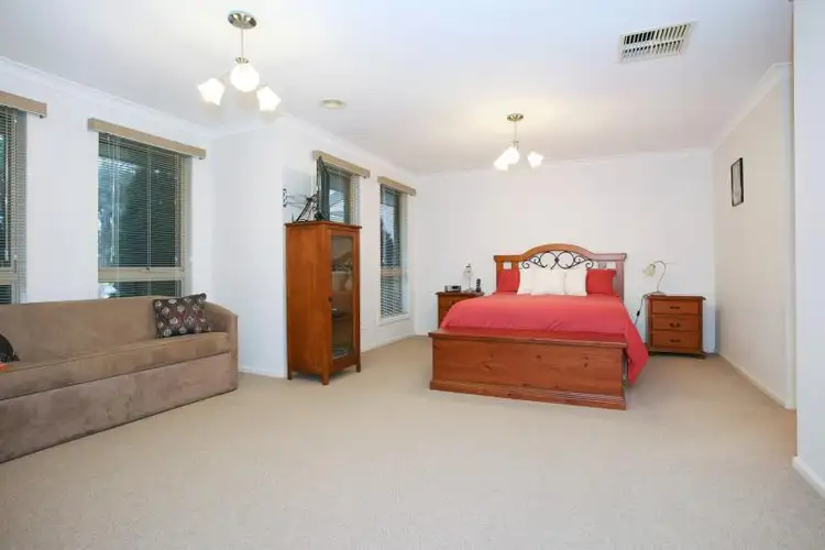 Second view of Homely house listing, 7 Tulloch Drive, Sandhurst VIC 3977