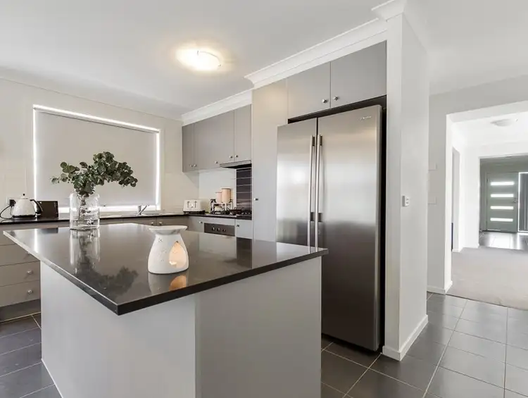 Second view of Homely house listing, 6 Kayla Avenue, Tarneit VIC 3029