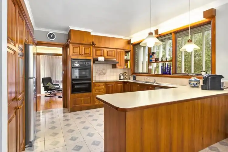 Fifth view of Homely house listing, 10 Danene Court, Vermont South VIC 3133