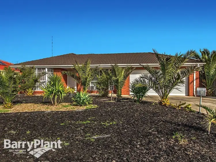 5 Oarsome Drive, Delahey VIC 3037