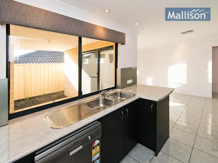 Sixth view of Homely unit listing, 4/35 Barfield Rd, Hammond Park WA 6164