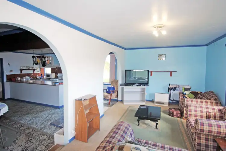 Fifth view of Homely house listing, 10 Owen Street, Heywood VIC 3304