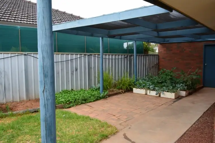 Fifth view of Homely house listing, 2/8 Semmens Crescent, Mildura VIC 3500