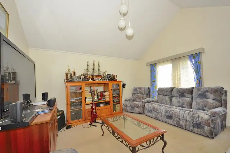 Second view of Homely unit listing, 2A Yolanta Court, Seabrook VIC 3028