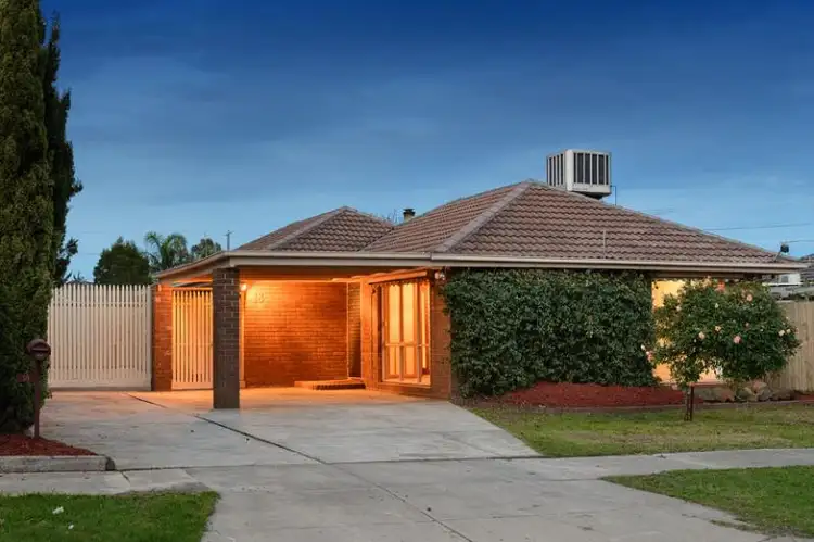 1/18 Buckingham Street, Sydenham VIC 3037