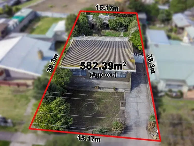 78 East Esplande, St Albans VIC 3021