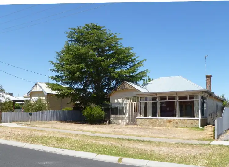11 Tena Avenue, Horsham VIC 3400