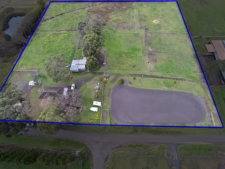 70 Campbells Rd, Clyde VIC 3978