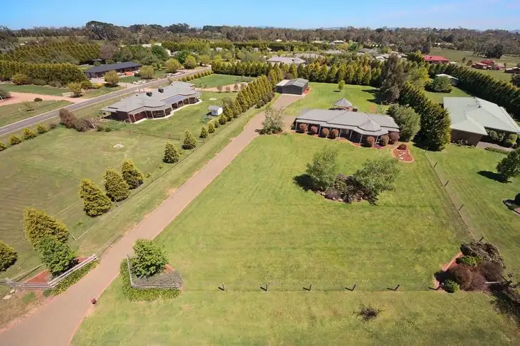 Second view of Homely house listing, 2 Ballantine Court, Kilmore VIC 3764