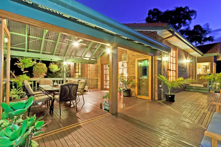 18 Nillumbik Square, Diamond Creek VIC 3089
