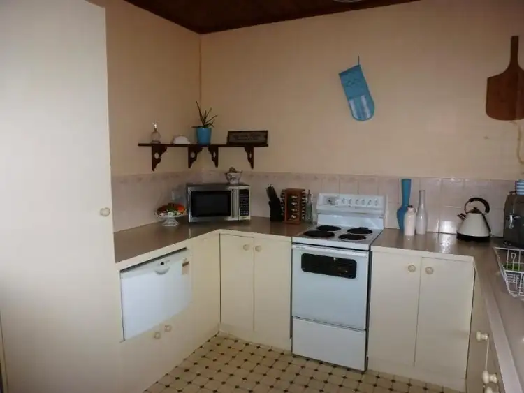 Sixth view of Homely house listing, 2 McMahon Place, Moama NSW 2731