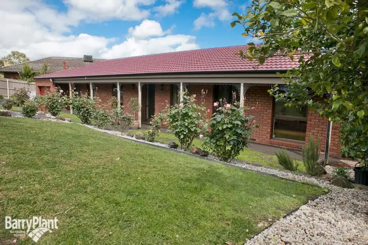 Fourth view of Homely house listing, 2 Sutherland Court, Endeavour Hills VIC 3802