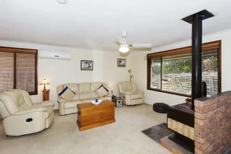 Second view of Homely house listing, 8 Dungara Place, Winmalee NSW 2777