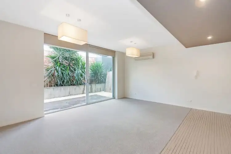 Fifth view of Homely apartment listing, 11/4 Victoria Street, Windsor VIC 3181