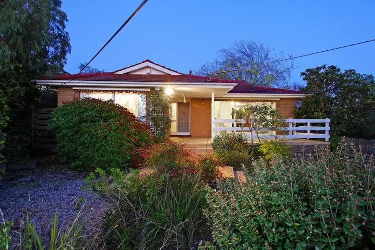 10 Banksia Court, Croydon South VIC 3136