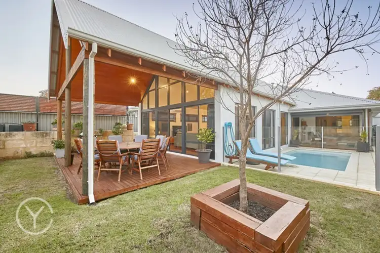 16A Cadd Street, Beaconsfield WA 6162