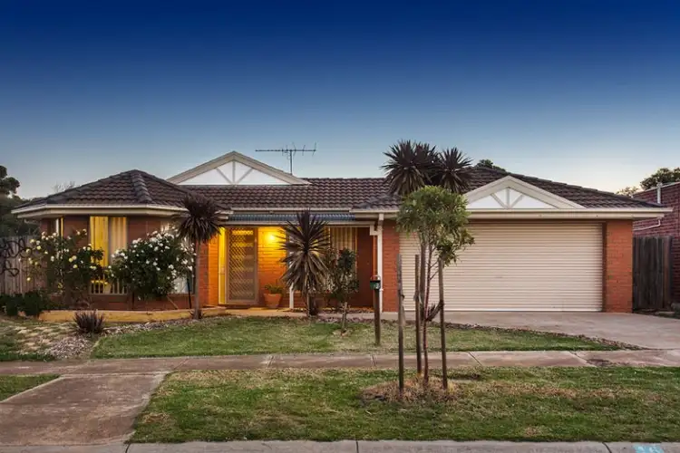 16 Maree Court, Kurunjang VIC 3337