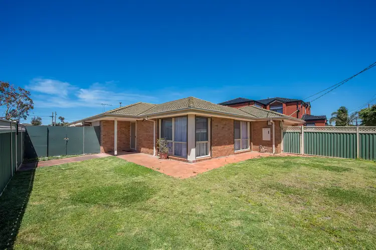 21 Benaroon Drive, Lalor VIC 3075