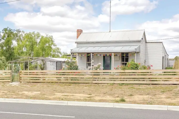 912 Carngham Linton Road, Snake Valley VIC 3351