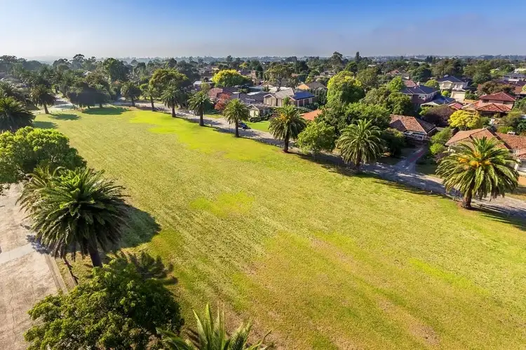 Sixth view of Homely house listing, 38 Sherwood Road, Mount Waverley VIC 3149