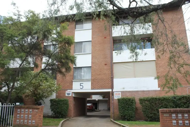 12/5 Lachlan Street, Warwick Farm NSW 2170