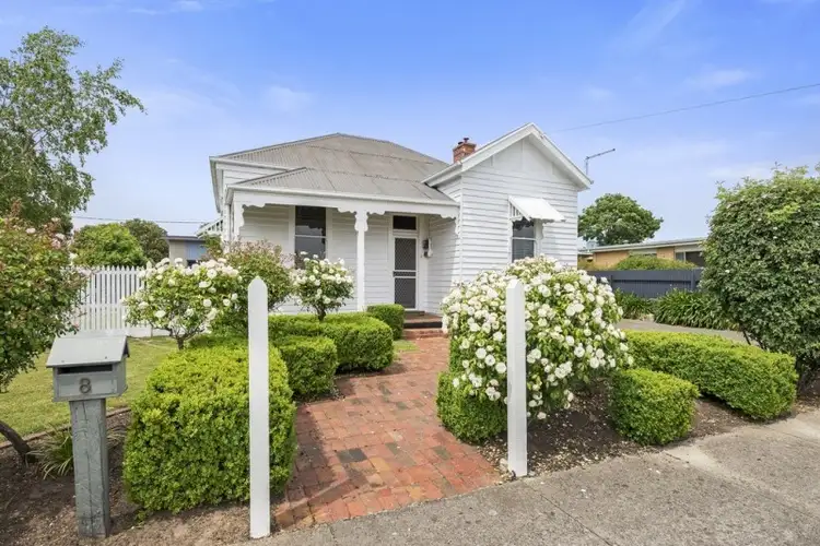 8 William Street, Colac VIC 3250