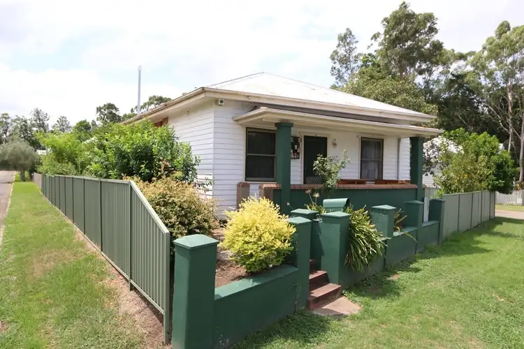 27 Carrington Street, Maitland NSW 2320