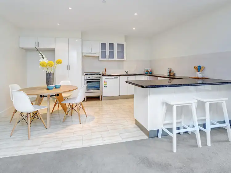 Third view of Homely townhouse listing, 2/32 Pinehill Drive, Frankston VIC 3199