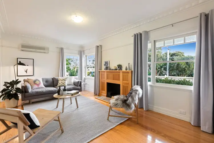 Second view of Homely house listing, 16 Dunvegan Crescent, Macleod VIC 3085