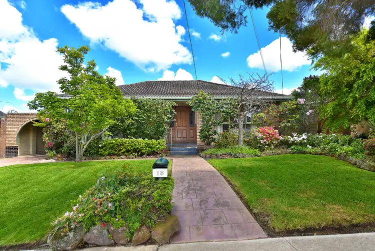 13 Nicholas Avenue, Glen Waverley VIC 3150