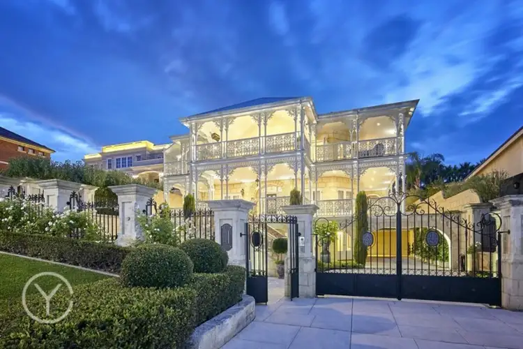 11 Moreing Road, Attadale WA 6156