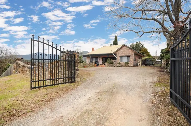 24 Blannin Street, Healesville VIC 3777
