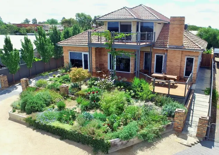 10 Lilac Street, Bendigo VIC 3550