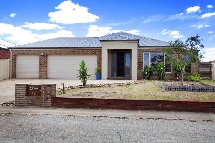 13 Lomandra Bowl, Melton West VIC 3337