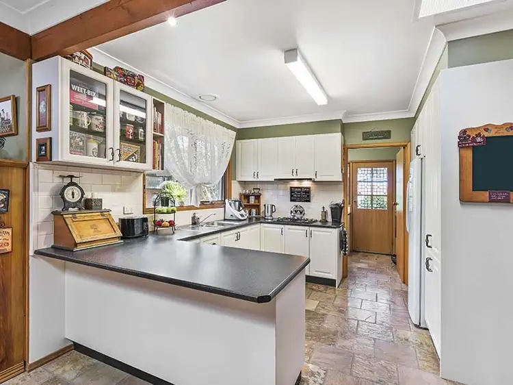 Third view of Homely house listing, 6 Lockhart Court, Hoppers Crossing VIC 3029