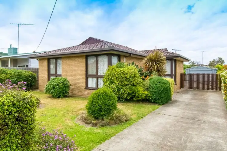 9 Cheltenham Road, Newcomb VIC 3219