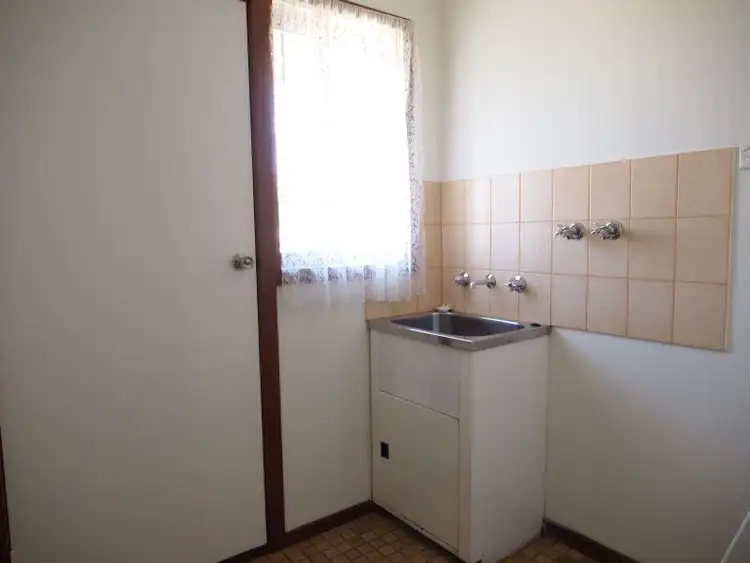 Seventh view of Homely house listing, 4 Karee Court, Bairnsdale VIC 3875
