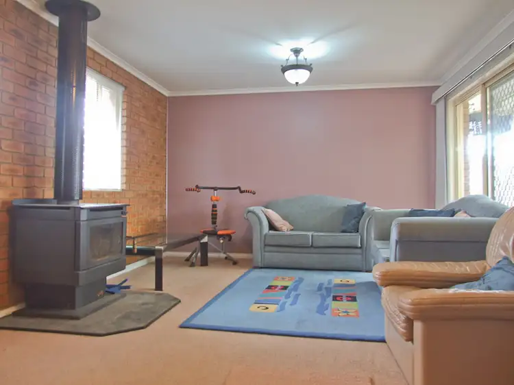 Fifth view of Homely house listing, 2 Millgrove Avenue, Thomastown VIC 3074