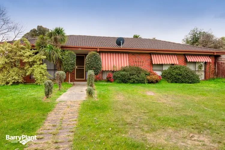 20 General Joshua Drive, Hampton Park VIC 3976