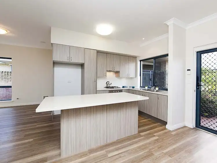 Fifth view of Homely unit listing, 2/84 Foley Village Collick Street, Hilton WA 6163