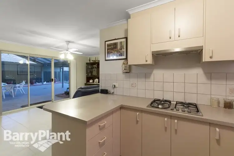 Sixth view of Homely house listing, 10 Elda Court, Cranbourne North VIC 3977