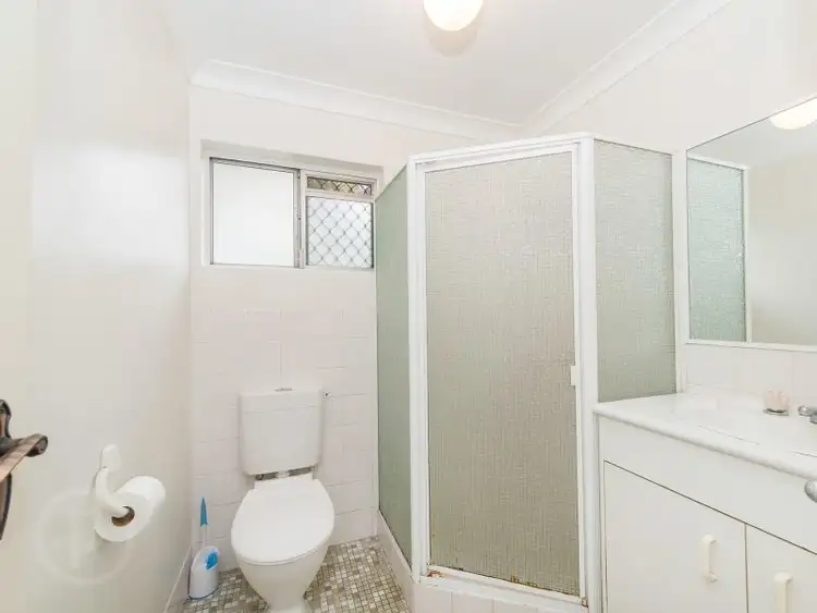 Fourth view of Homely unit listing, 5/253 Riding Road, Balmoral QLD 4171