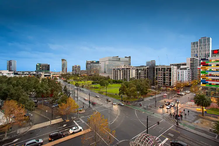 808/100 Harbour Esplanade, Docklands VIC 3008