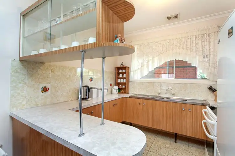 Fifth view of Homely house listing, 10 Kenross Court, Braybrook VIC 3019