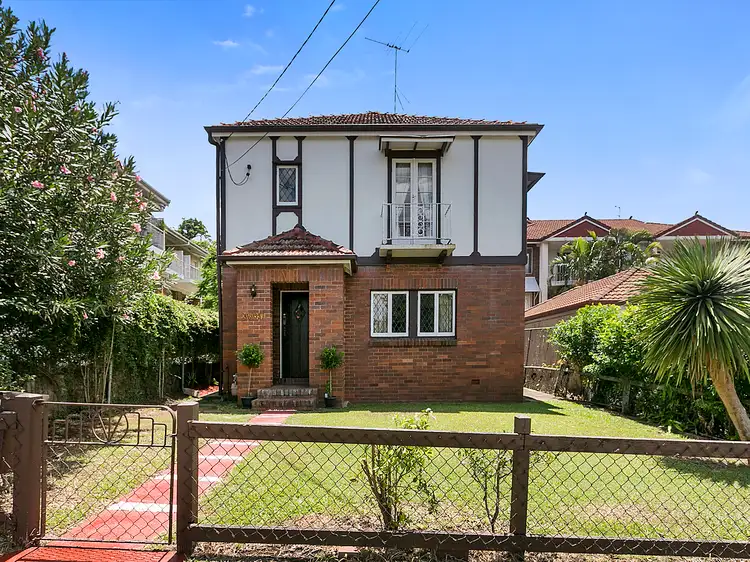 36 Rossiter Parade, Hamilton QLD 4007