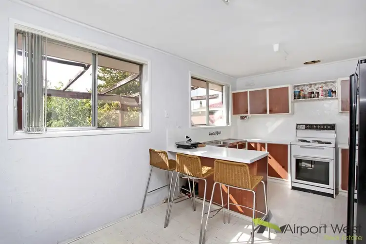 Sixth view of Homely house listing, 10 Goodwood Crescent, Gladstone Park VIC 3043