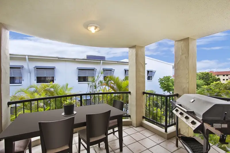 Main view of Homely unit listing, 4/5-7 Tweed Street 'Sunrays', Coolangatta QLD 4225