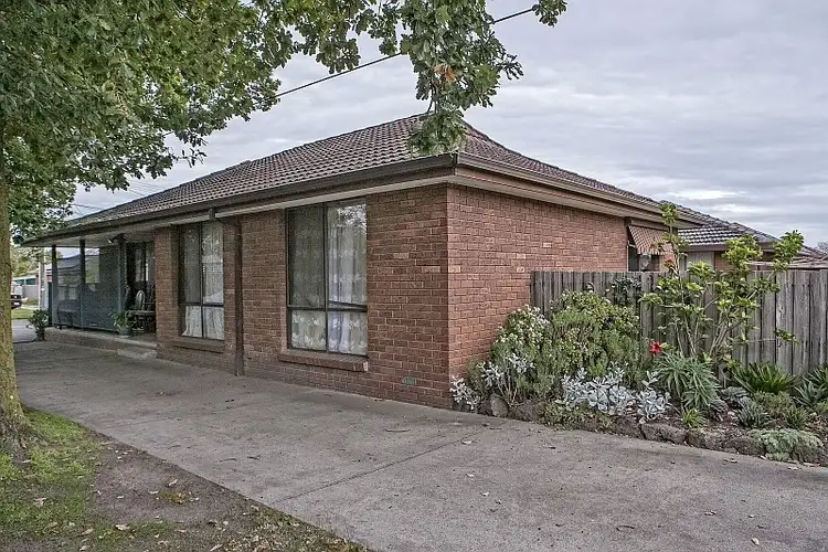 1/2 Victor Avenue, Dandenong North VIC 3175