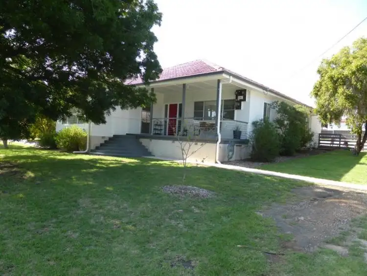 16 Castle Street, Molong NSW 2866